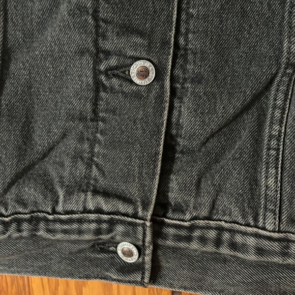 Levi's Loose Fit Trucker Jean Jacket in Black L and XL - Picture 3 of 9